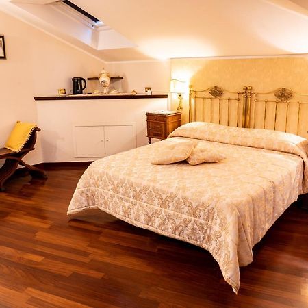 カゼルタ Real Borbone Bed & Breakfast エクステリア 写真