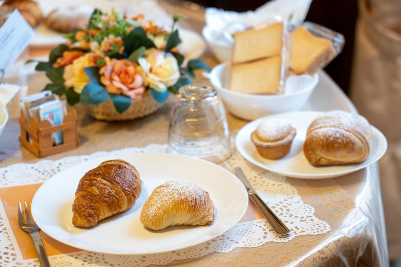 カゼルタ Real Borbone Bed & Breakfast エクステリア 写真